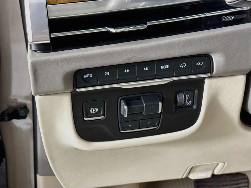 Used 2025 Latte Metallic Cadillac Sport Platinum image 11