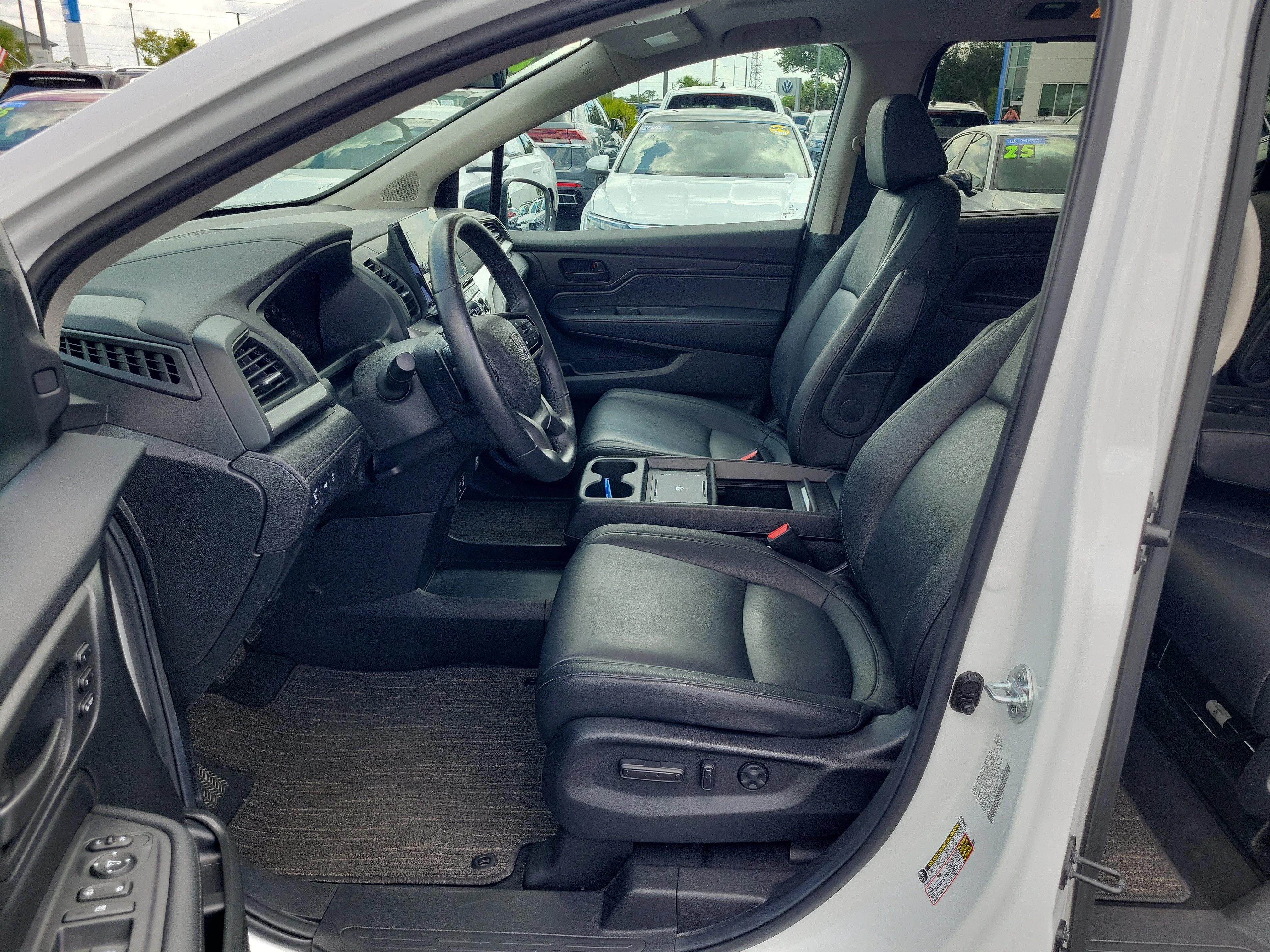 2025 Honda Odyssey EX-L - Photo 54