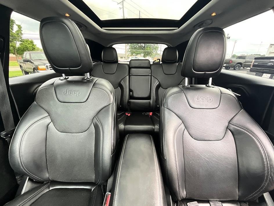 Used 2019 Gray Jeep Limited image 36