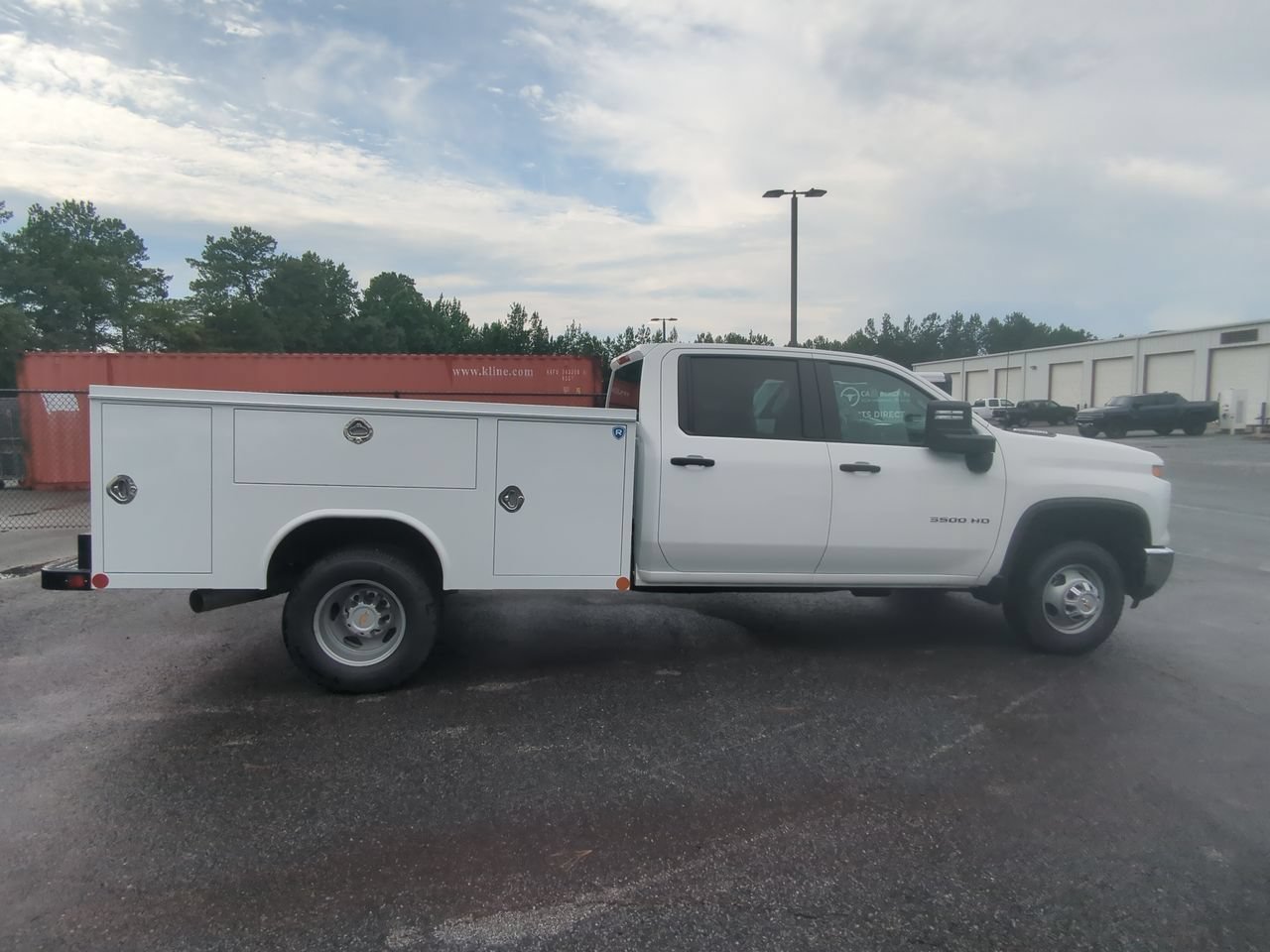 New 2025 Summit White Chevrolet Work Truck image 9