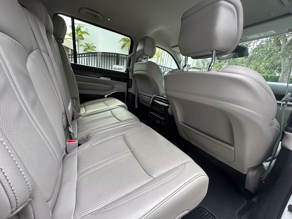 Used 2024 White Jeep Series II image 34