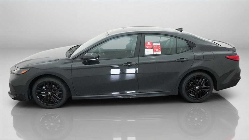 New 2027  Toyota SE image 2