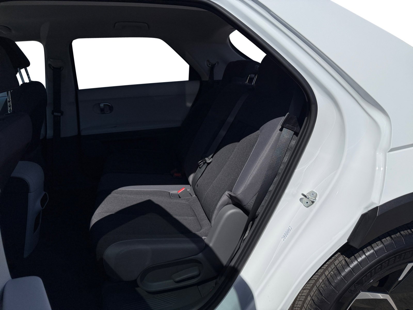 Certified Used 2024 Atlas White Hyundai SEL image 16
