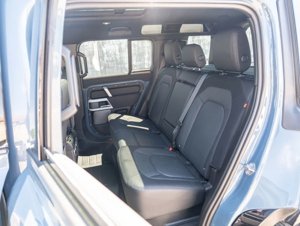 Certified Used 2023 Blue Land Rover X-Dynamic SE image 36