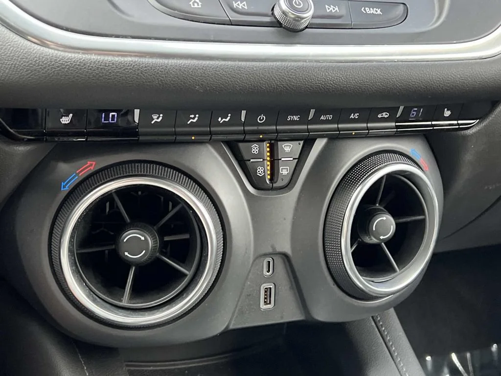 Used 2020 SILVER ICE METALLIC Chevrolet LT image 19