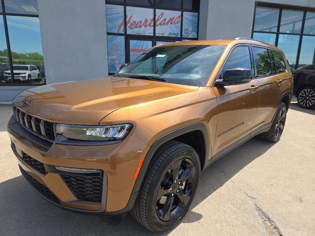 New 2026 Copper Shino Metallic Clear-Coat Exterior Paint Jeep Limited image 2