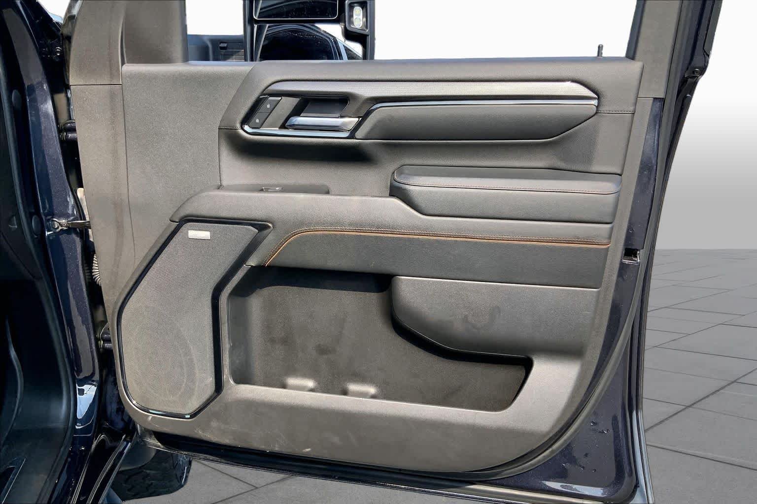 Used 2024 Titanium Rush Metallic GMC AT4 image 22