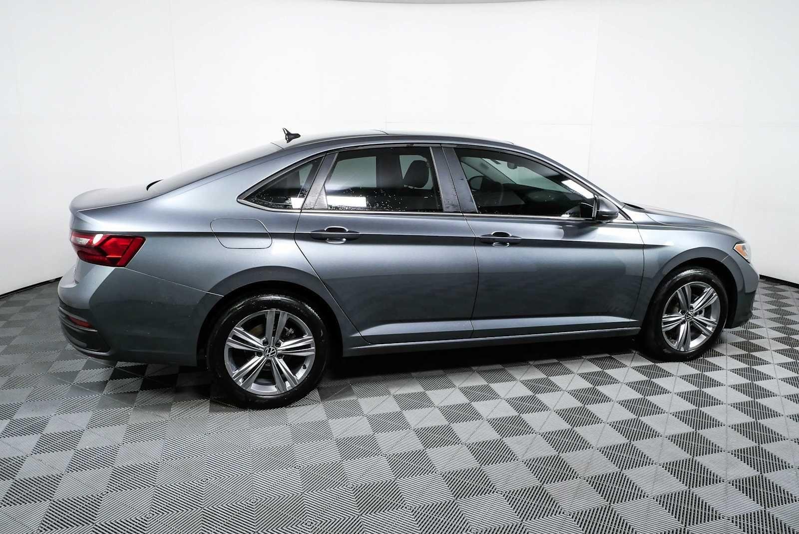 3VW7M7BU0PM028400