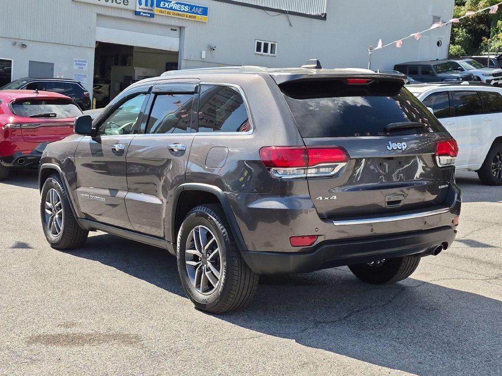 Used 2020 Gray Jeep Limited image 9