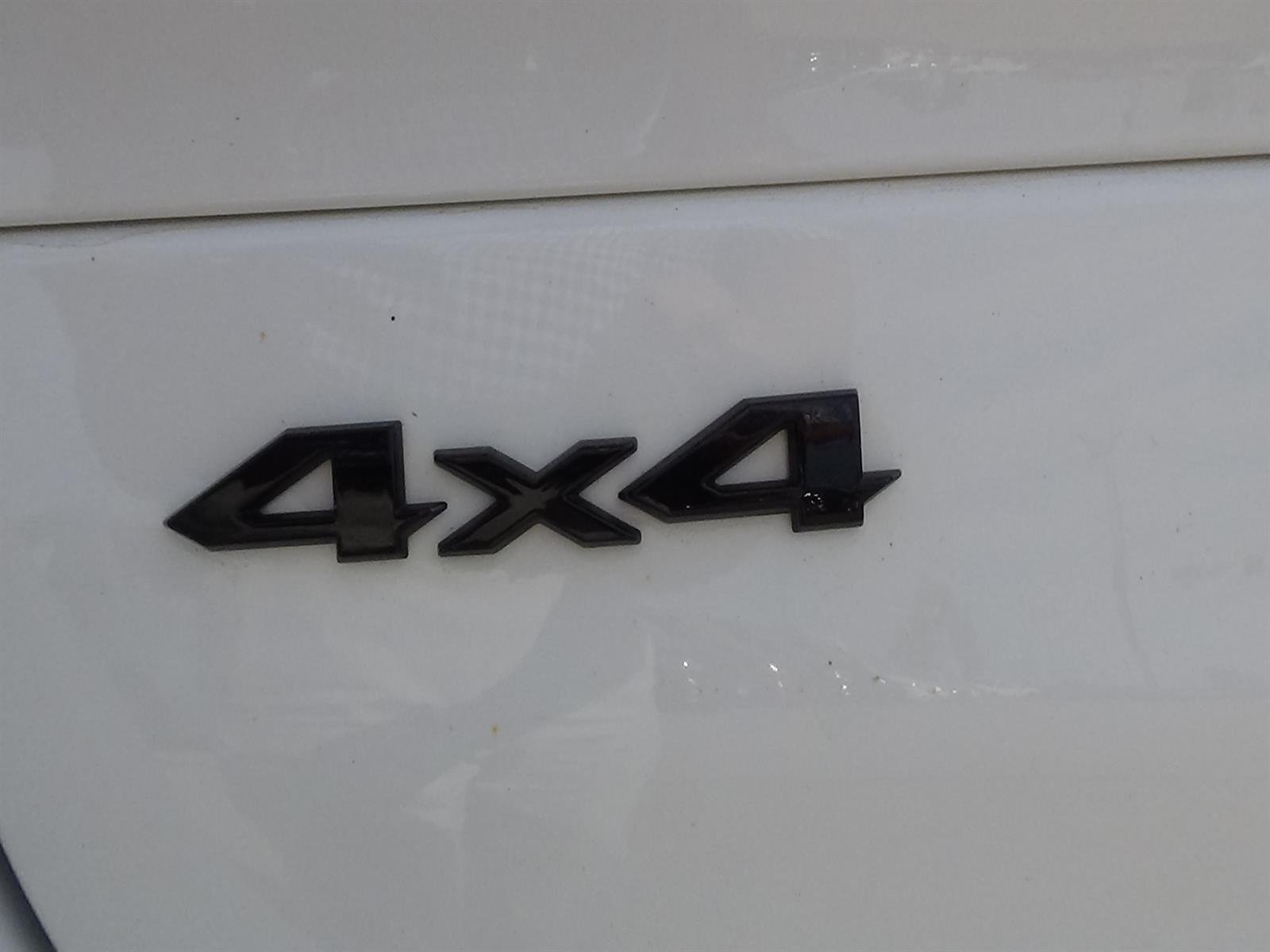 Certified Used 2025 Bright White Clear Coat (pw7) Jeep Altitude image 10