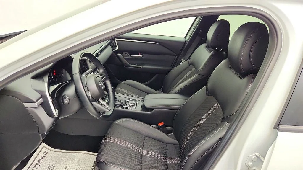 Used 2025 Wind Chill Pearl Mazda 2.5 S Preferred Package AWD image 19