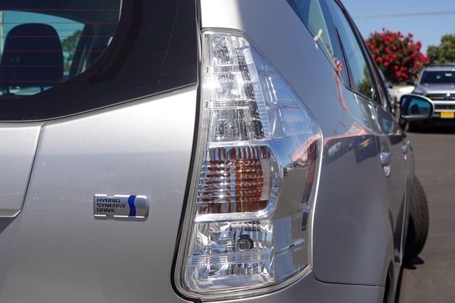 Used 2014 Silver Toyota Five image 8