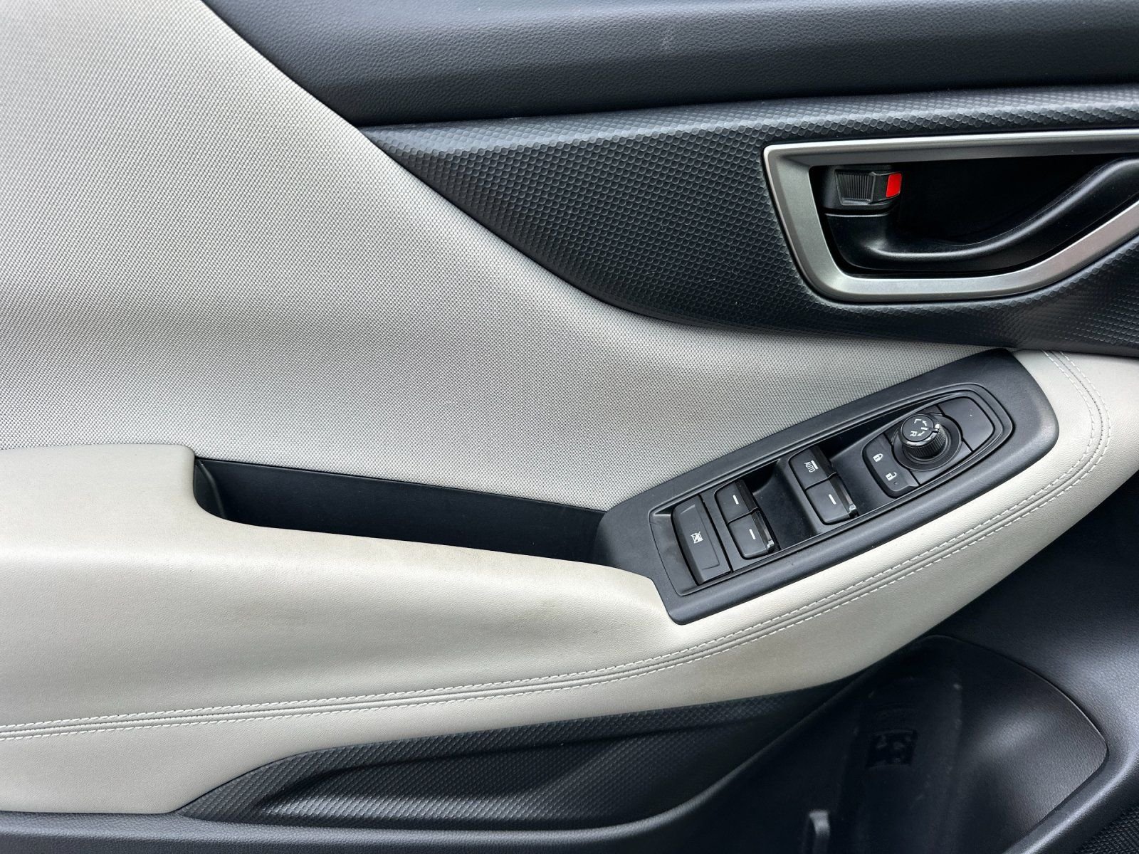 Used 2022 Green Subaru Base image 11
