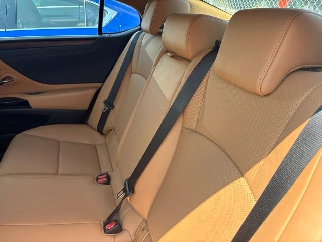 Used 2025 Blue Lexus 350 image 4