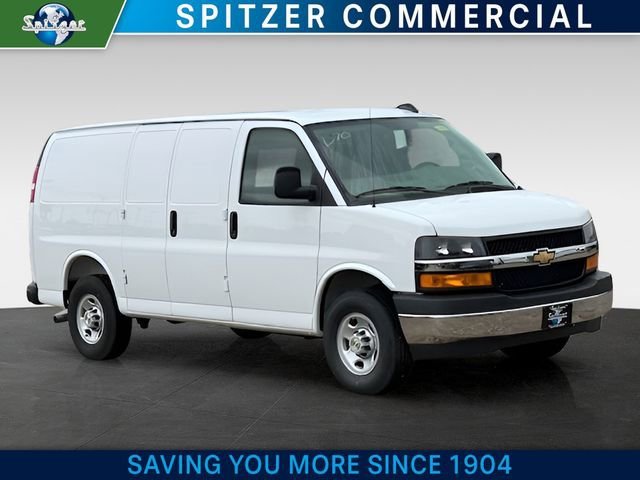 2025 Chevrolet Express Cargo WT