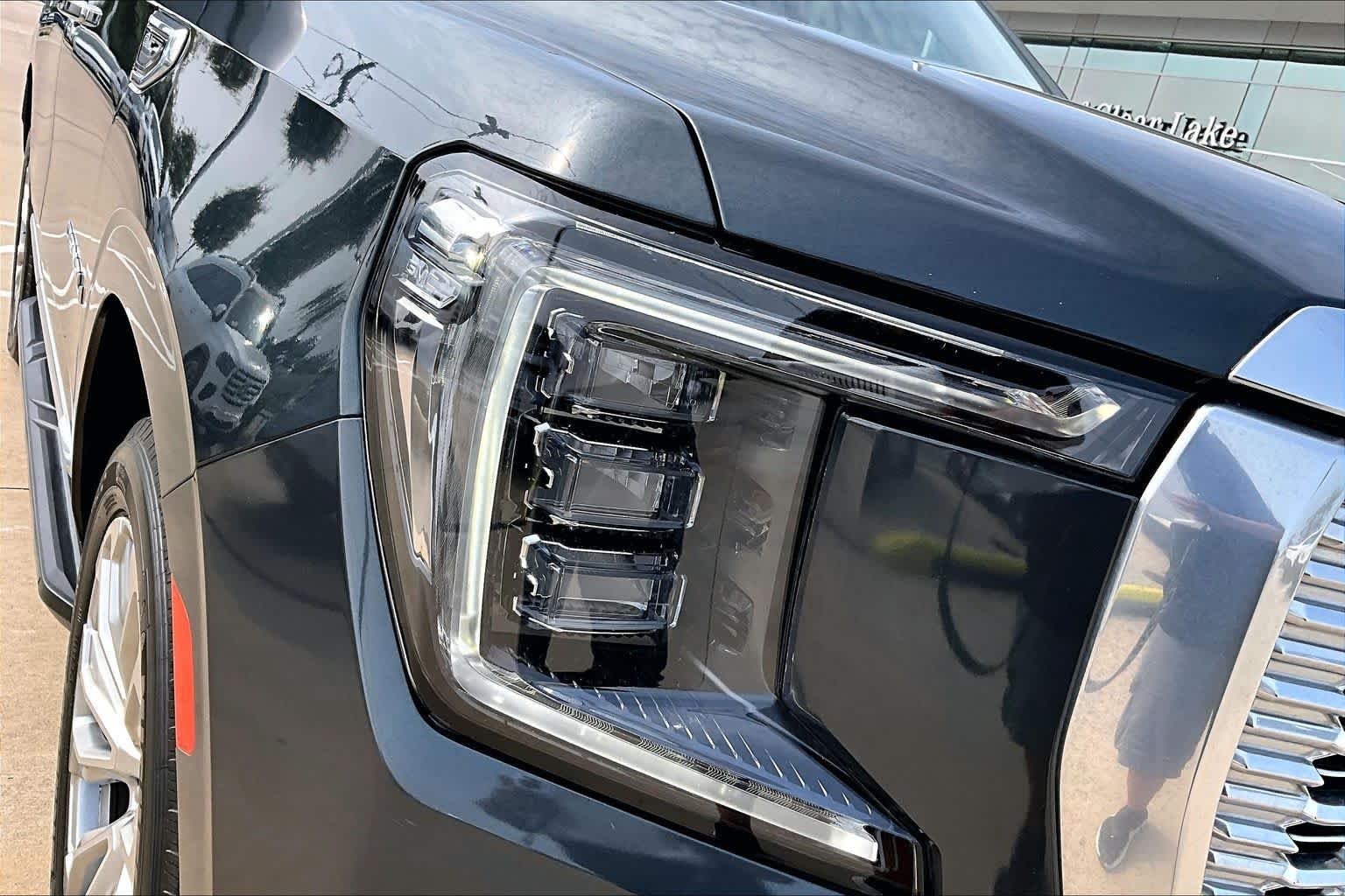 Used 2022 Hunter Metallic GMC Denali image 23