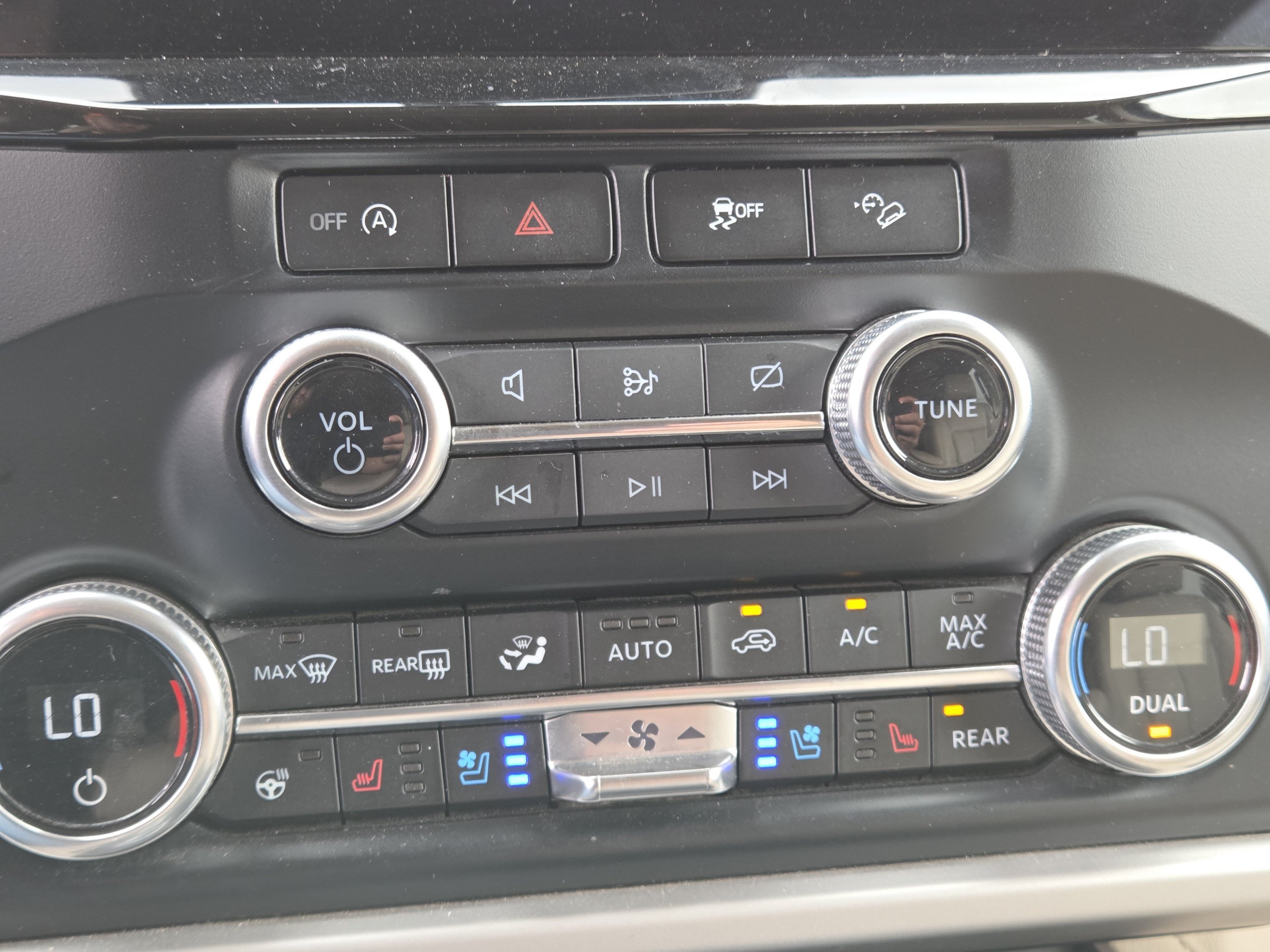 Certified Used 2024 Black Metallic Ford XLT image 33