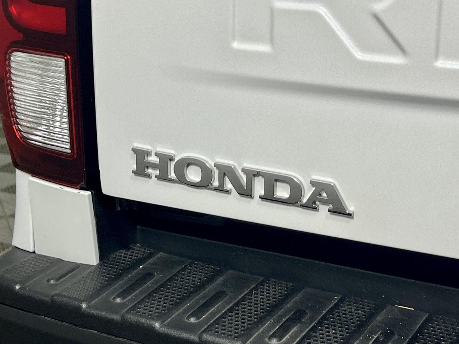 Used 2025 Platinum White Pearl Honda AWD BLACK EDITION image 7