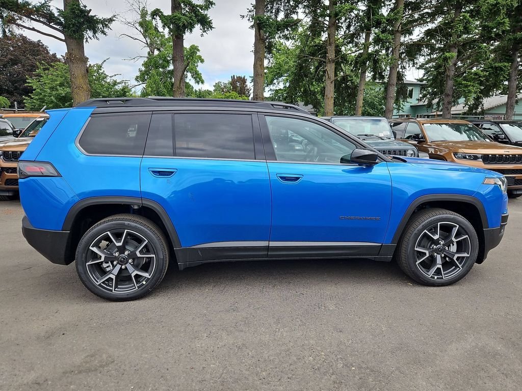New 2026 Hydro Blue Pearl-Coat Exterior Paint Jeep Overland image 8