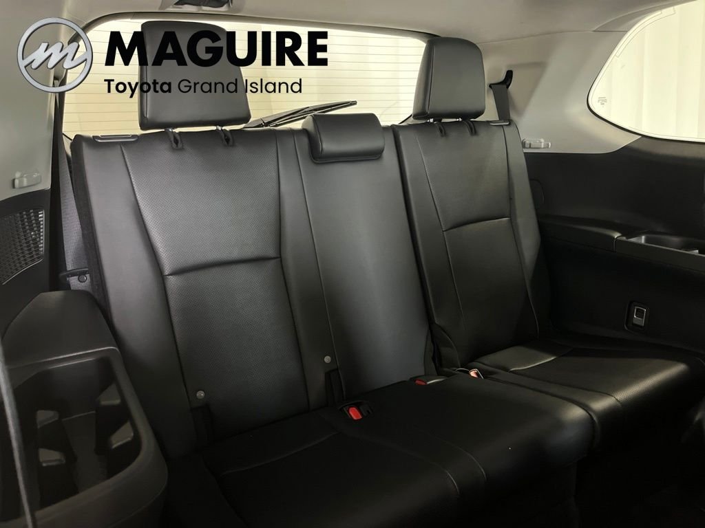 Used 2024 White Toyota XLE image 35