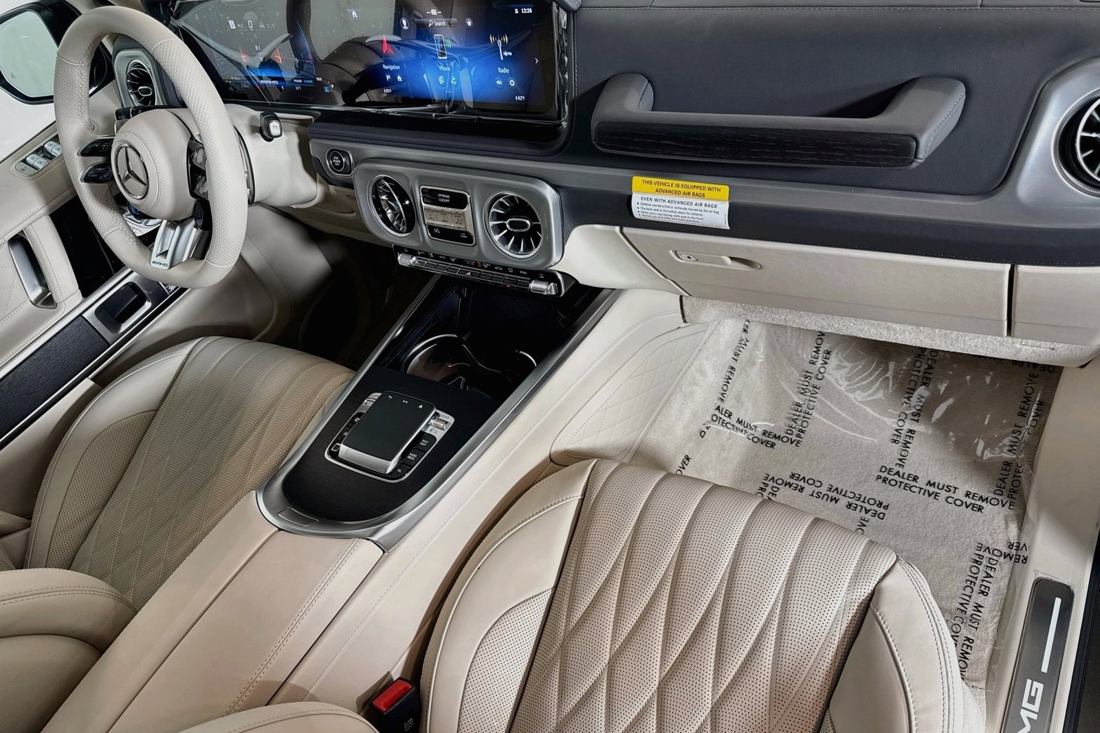 New 2027 MANUFAKTUR Monza Grey Magno Mercedes-Benz AMG® G 63 image 27