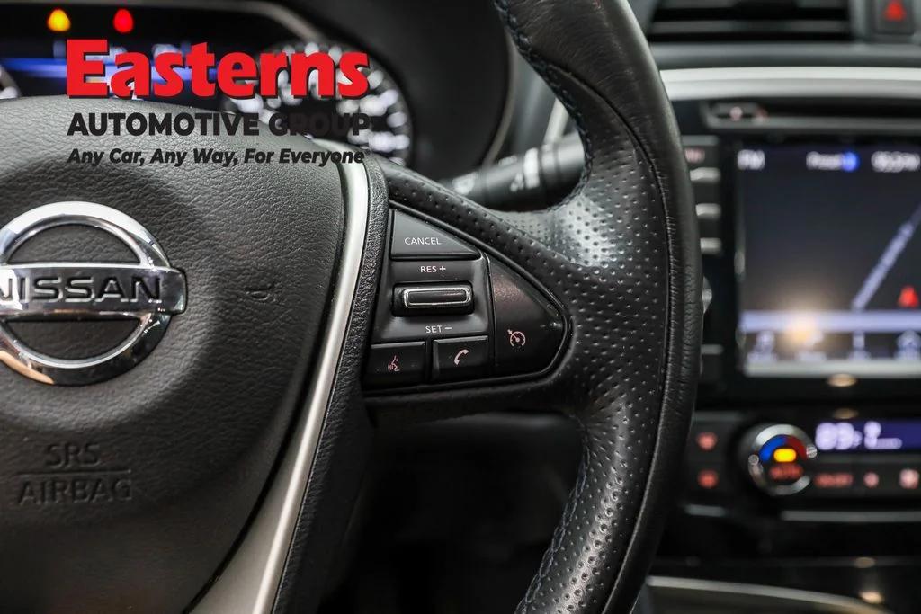 Used 2018 Silver Nissan 3.5 S image 16