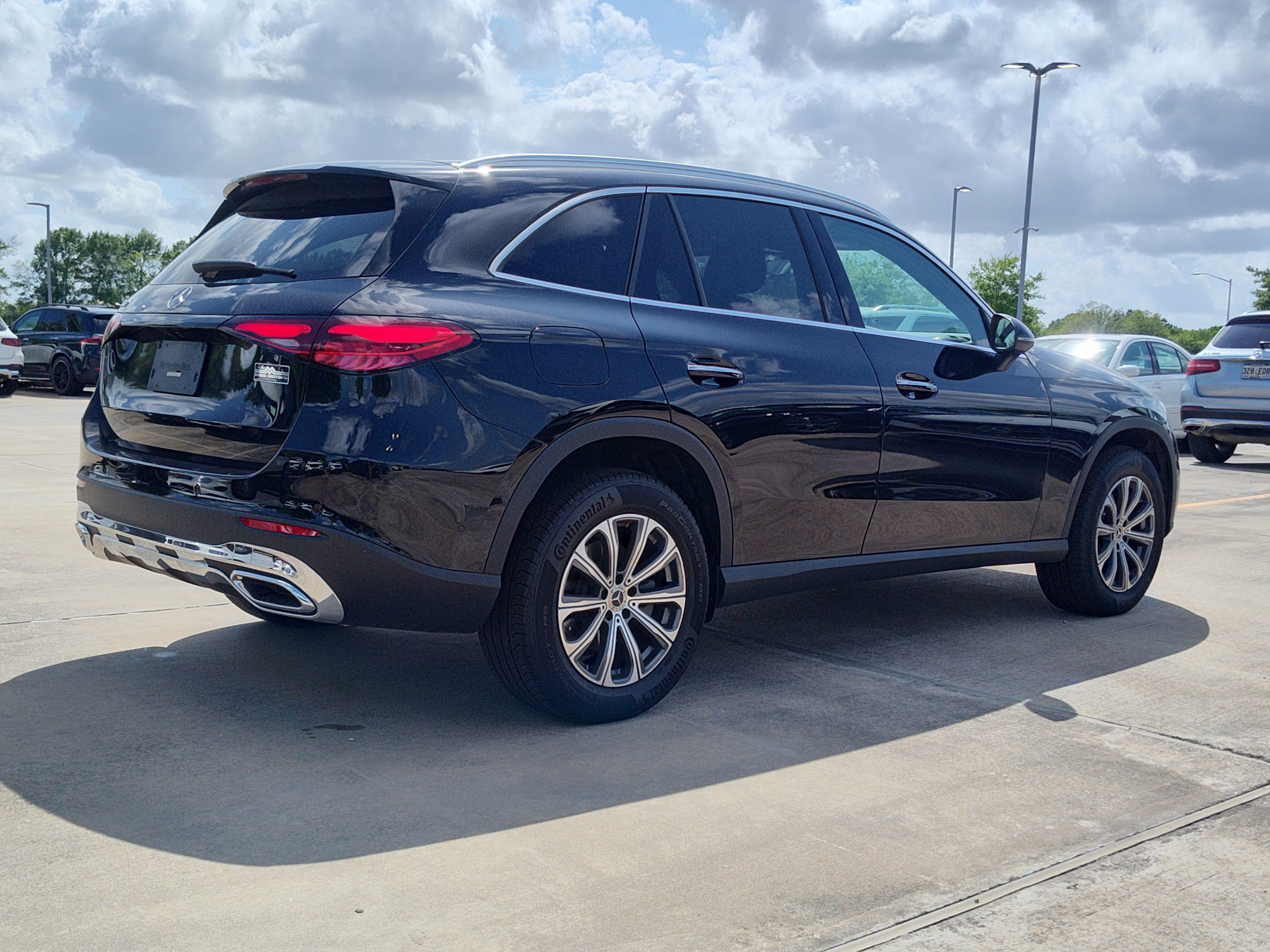 New 2026 Black Mercedes-Benz GLC 300 image 19