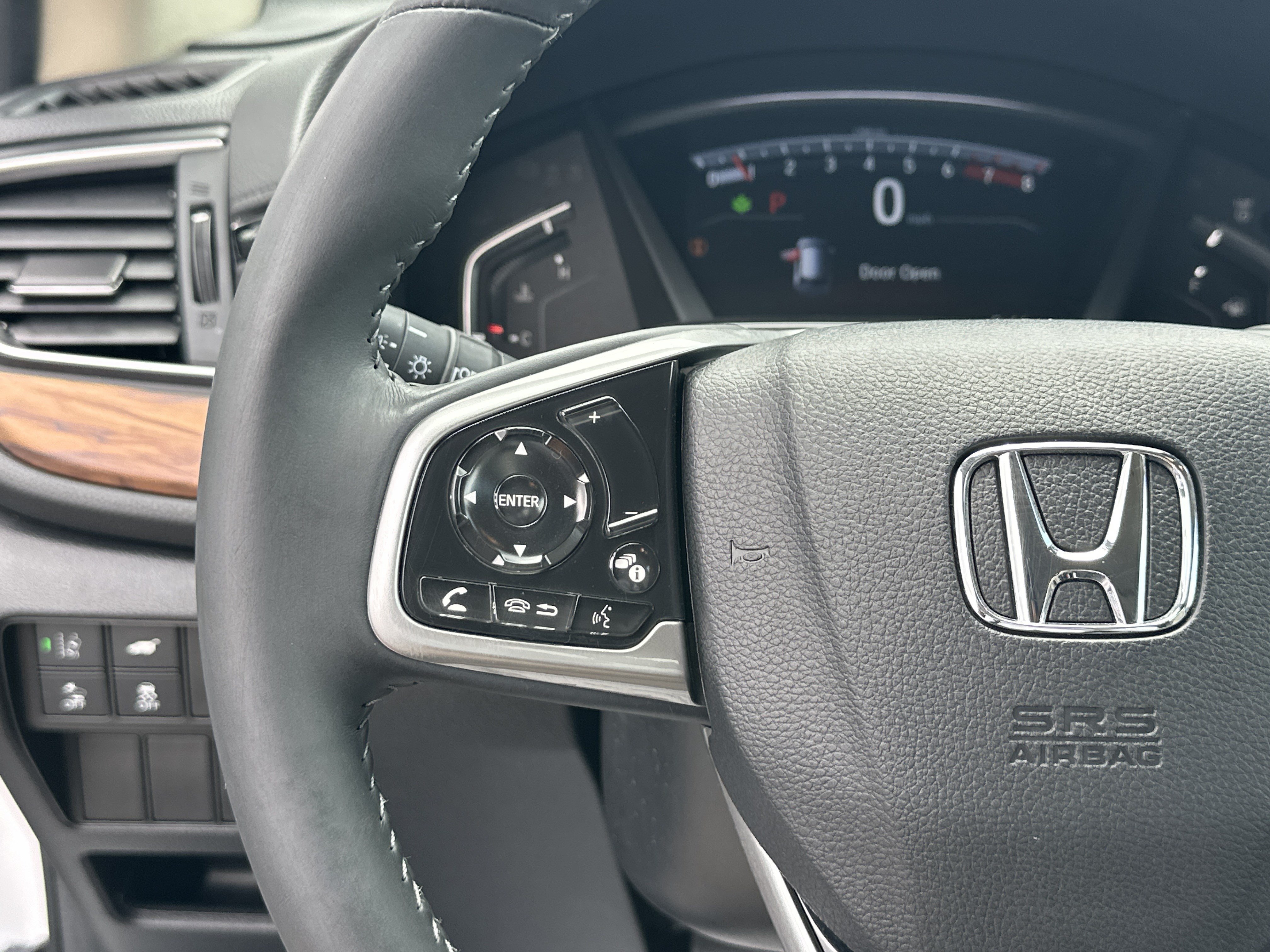 Used 2019 Platinum White Pearl Honda Touring image 28
