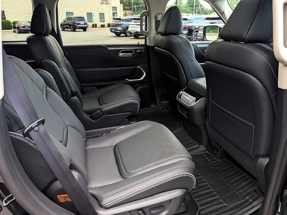New 2026 Black Obsidian INFINITI LUXE image 22