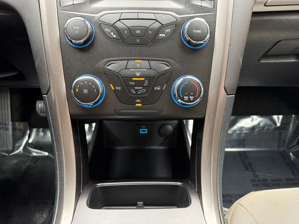 Used 2019 Magnetic Ford S image 17