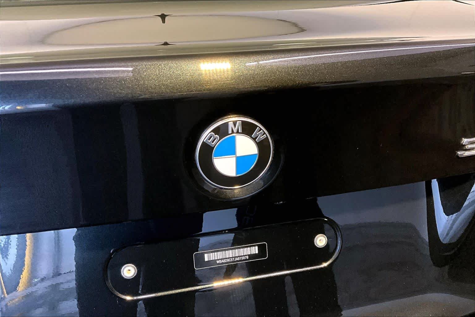 Used 2018 Black Sapphire Metallic BMW 330i xDrive image 33