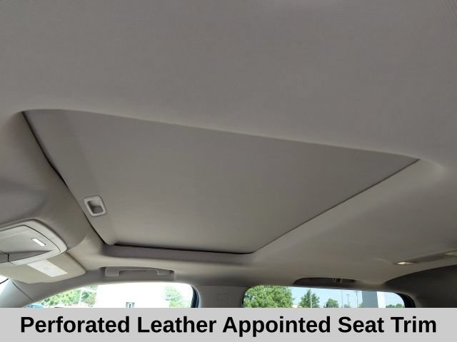 Used 2018 IRIDESCENT PEARL TRICOAT Chevrolet High Country image 22