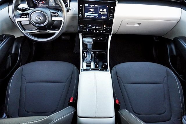 Used 2024 Silver Hyundai SEL image 20