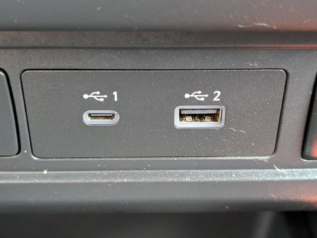 Used 2023 Gray Nissan PRO-X image 34