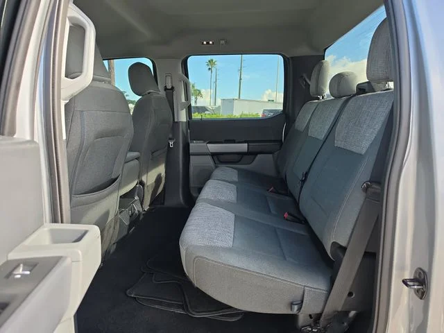 Used 2023 Silver Ford XLT image 12