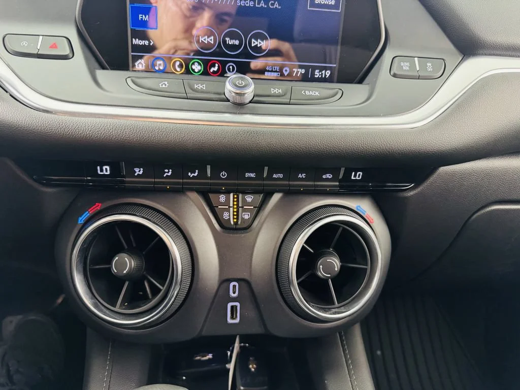 Used 2022 Black Chevrolet 2LT image 18