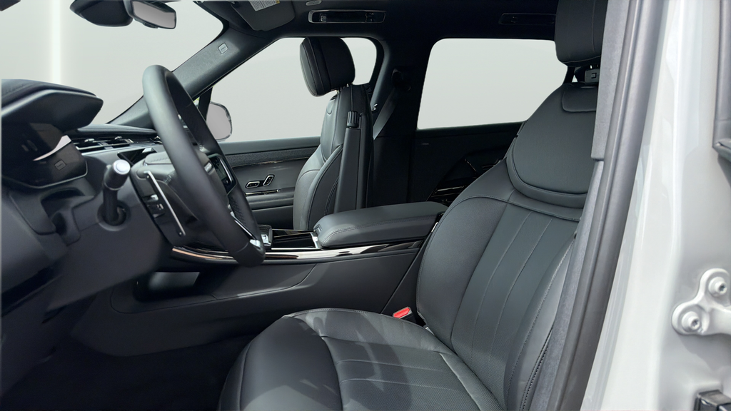 New 2026 Borasco Grey Land Rover SE image 19