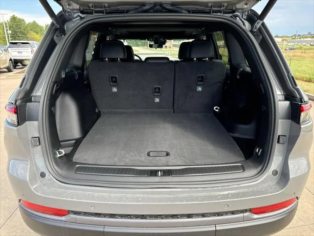 New 2027 Sting-Gray Clear-Coat Paint Jeep Altitude image 23