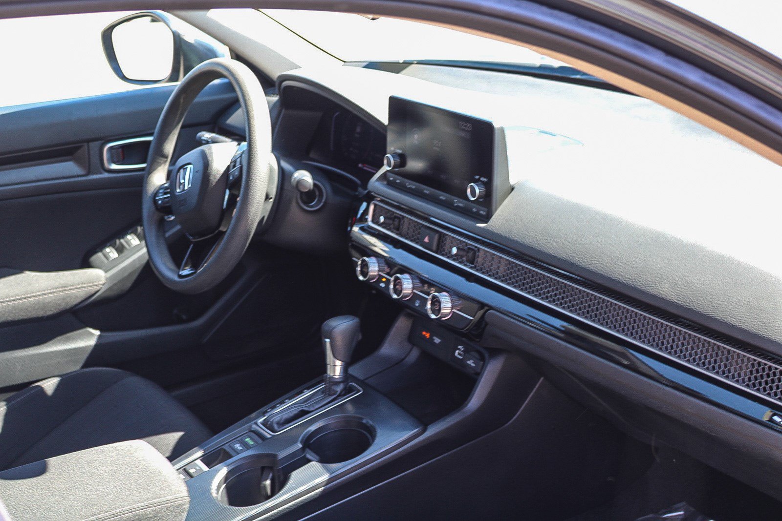 2024 Honda Civic LX - Photo 17