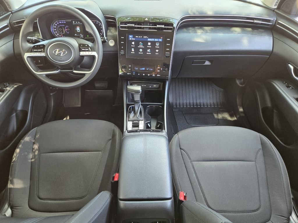 Used 2024 Silver Hyundai SEL image 18