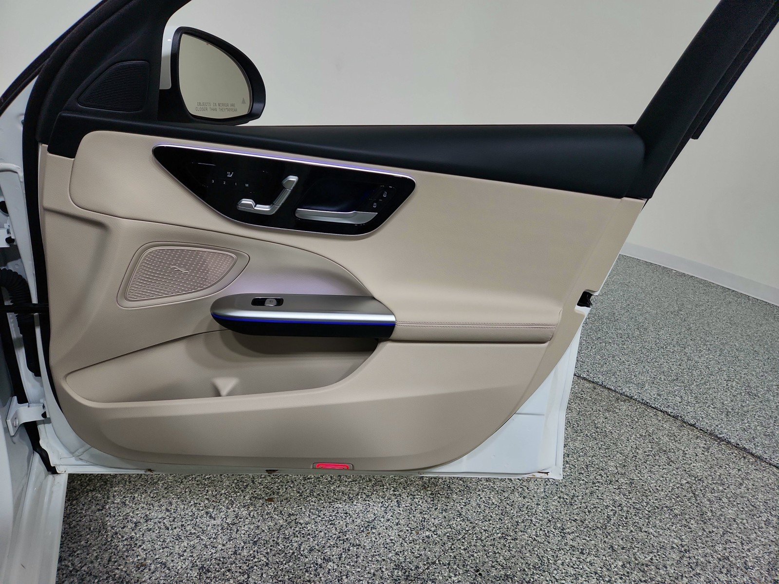 Used 2022 Polar White Mercedes-Benz C 300 image 31