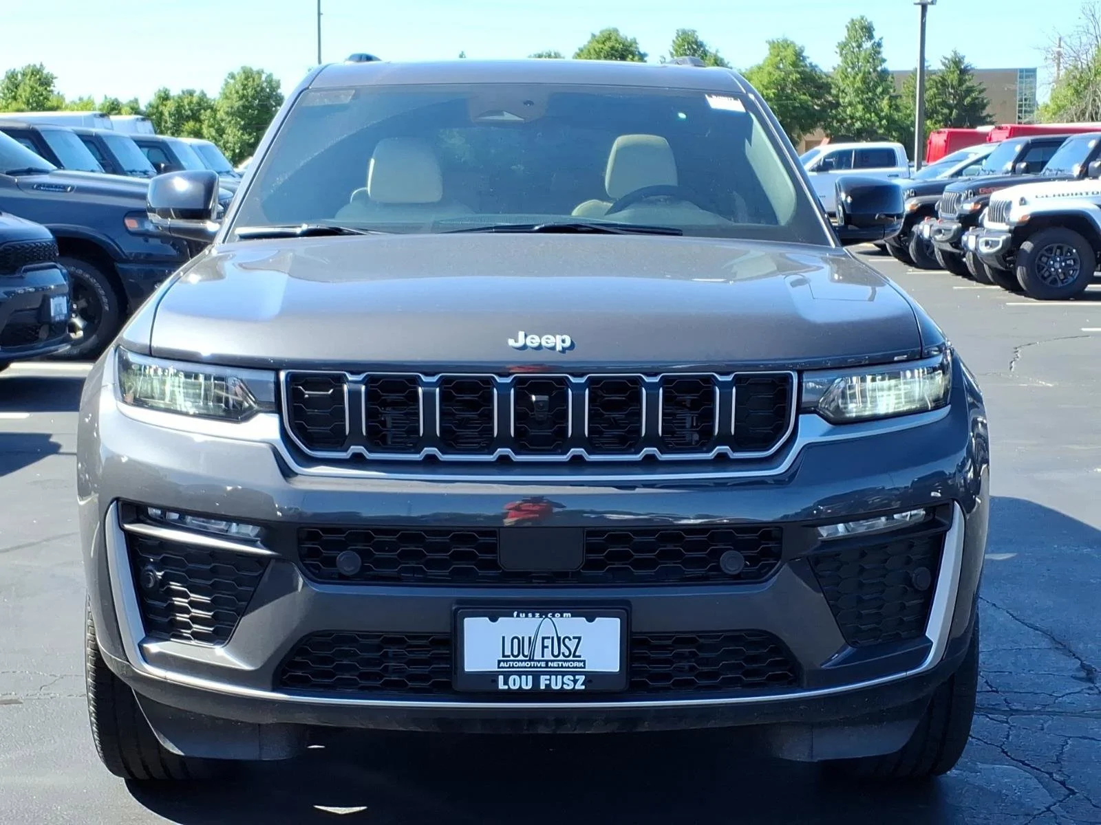 New 2026 Baltic Gray Metallic Clear-Coat Exterior Paint Jeep Limited image 24
