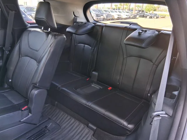 Used 2024 Gray INFINITI LUXE image 22