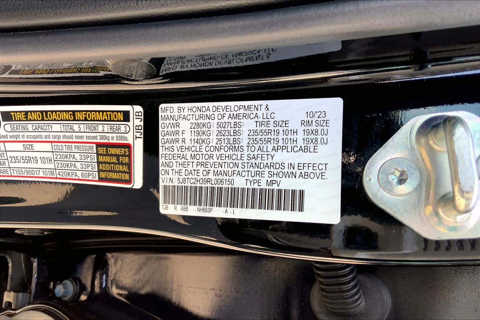 Used 2024 Majestic Black Pearl Acura  image 34