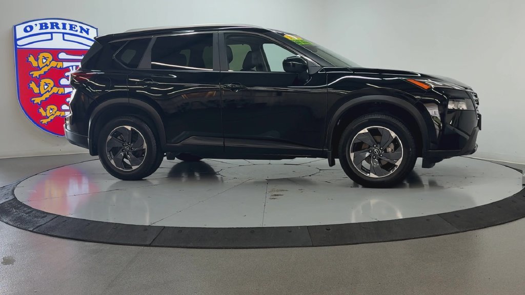 Used 2024 Super Black Nissan SV image 3
