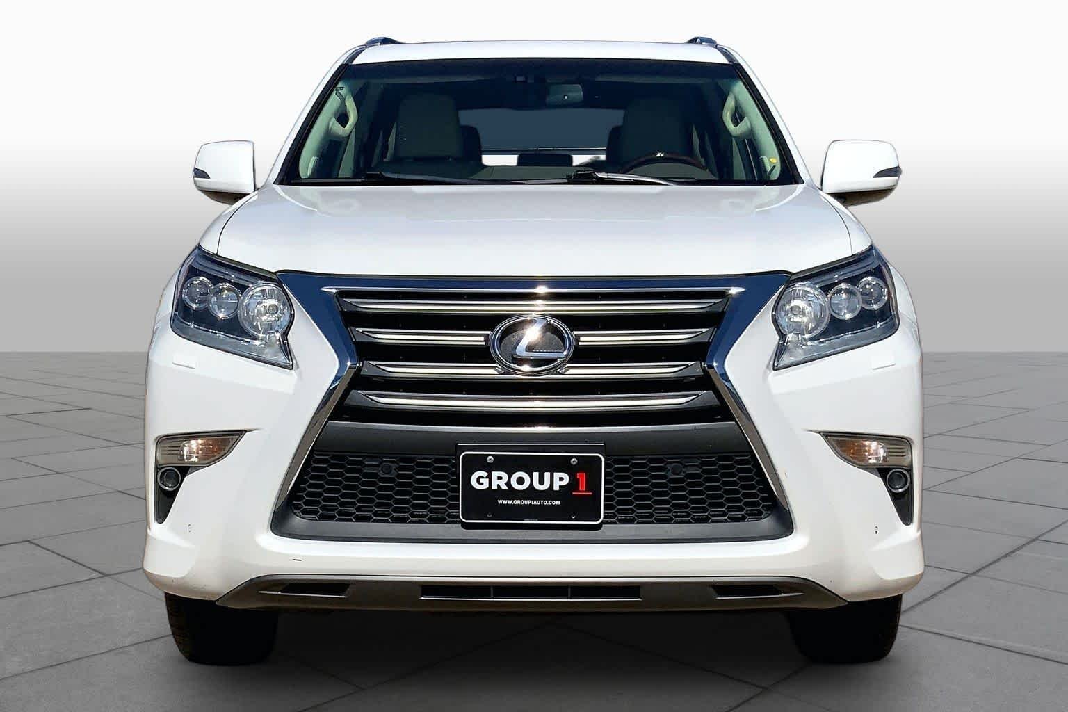 Used 2015 Starfire Pearl Lexus  image 4