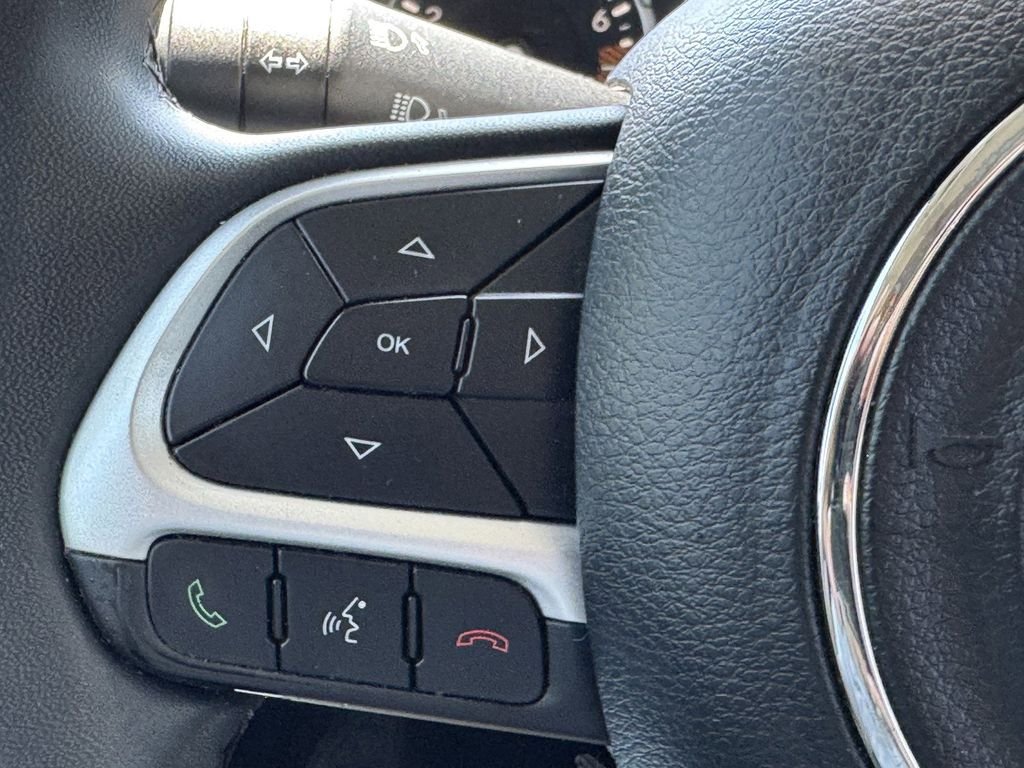 Certified Used 2019 Jetset Blue Clearcoat Jeep Latitude image 20