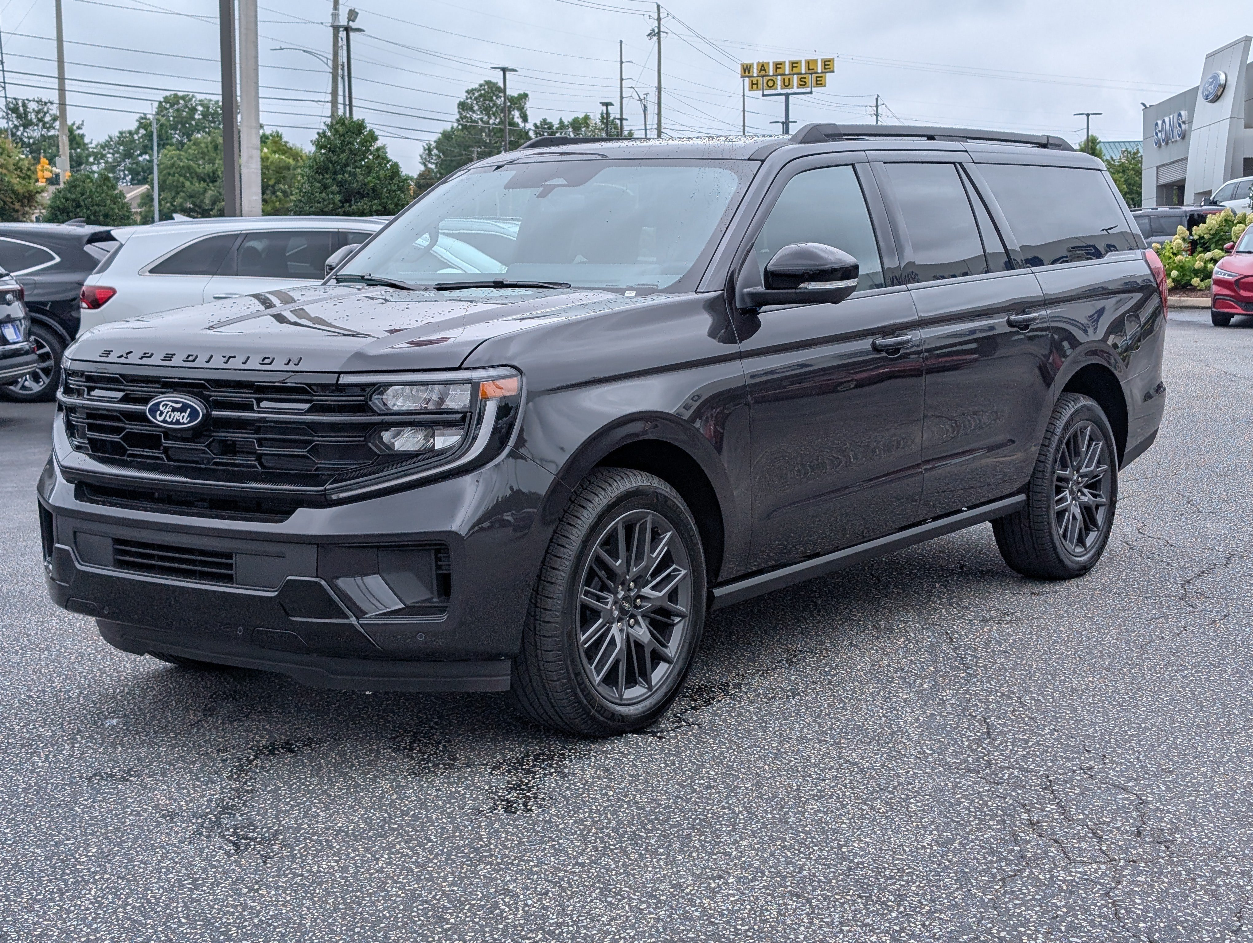 New 2027 Dark Matter Gray Metallic FORD Platinum image 2