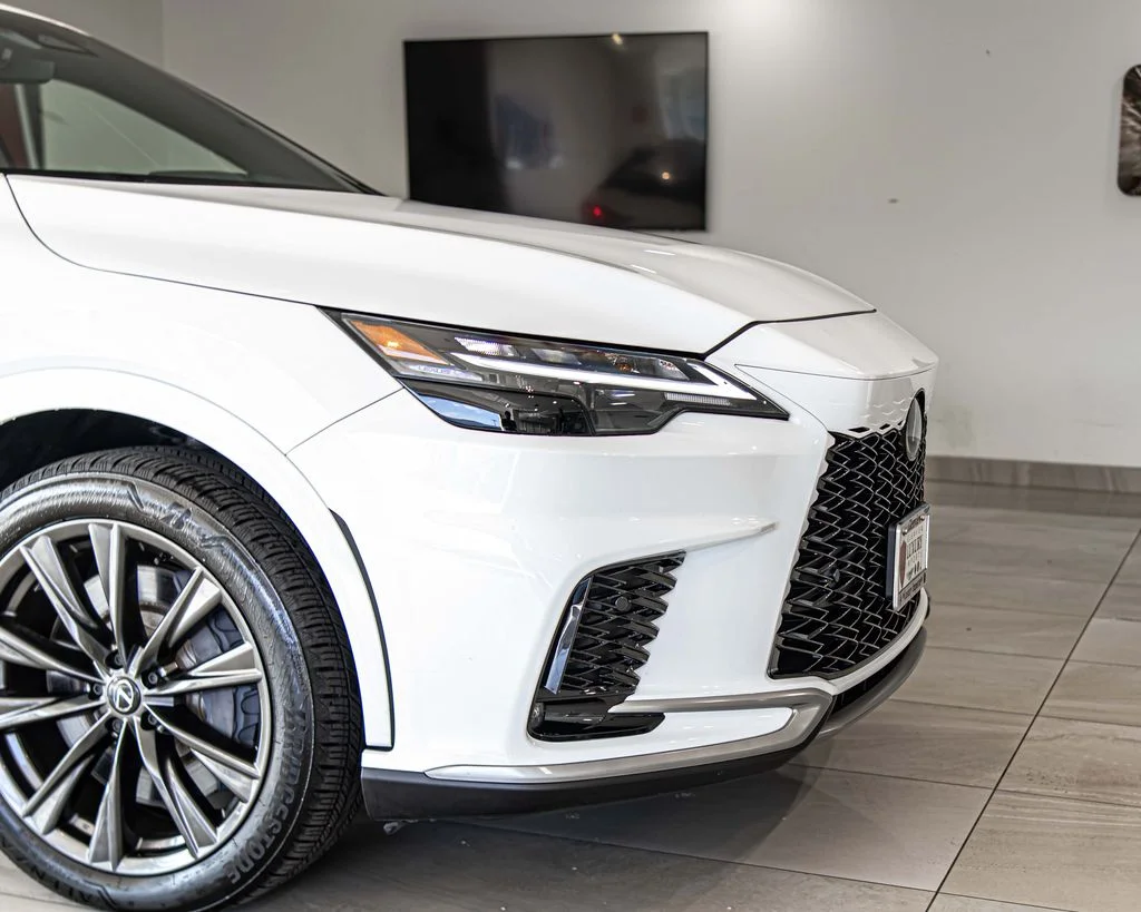 Used 2024 White Lexus 350 F Sport Handling image 3