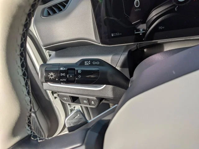 Used 2025 White Kia GT-Line Turbo image 27